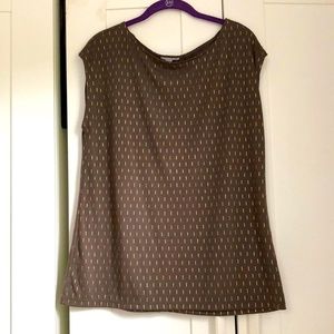 🪩 Gold shimmery sleeveless top